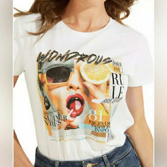 ❤️Sale Women's Guess Graphic Tee - Picture 1 of 5